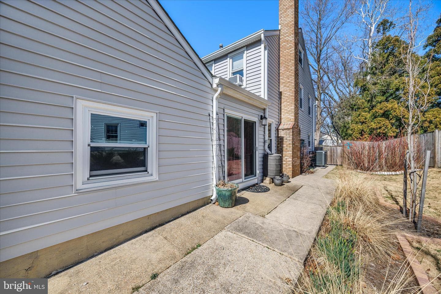 1873 Harcourt Avenue photo 37