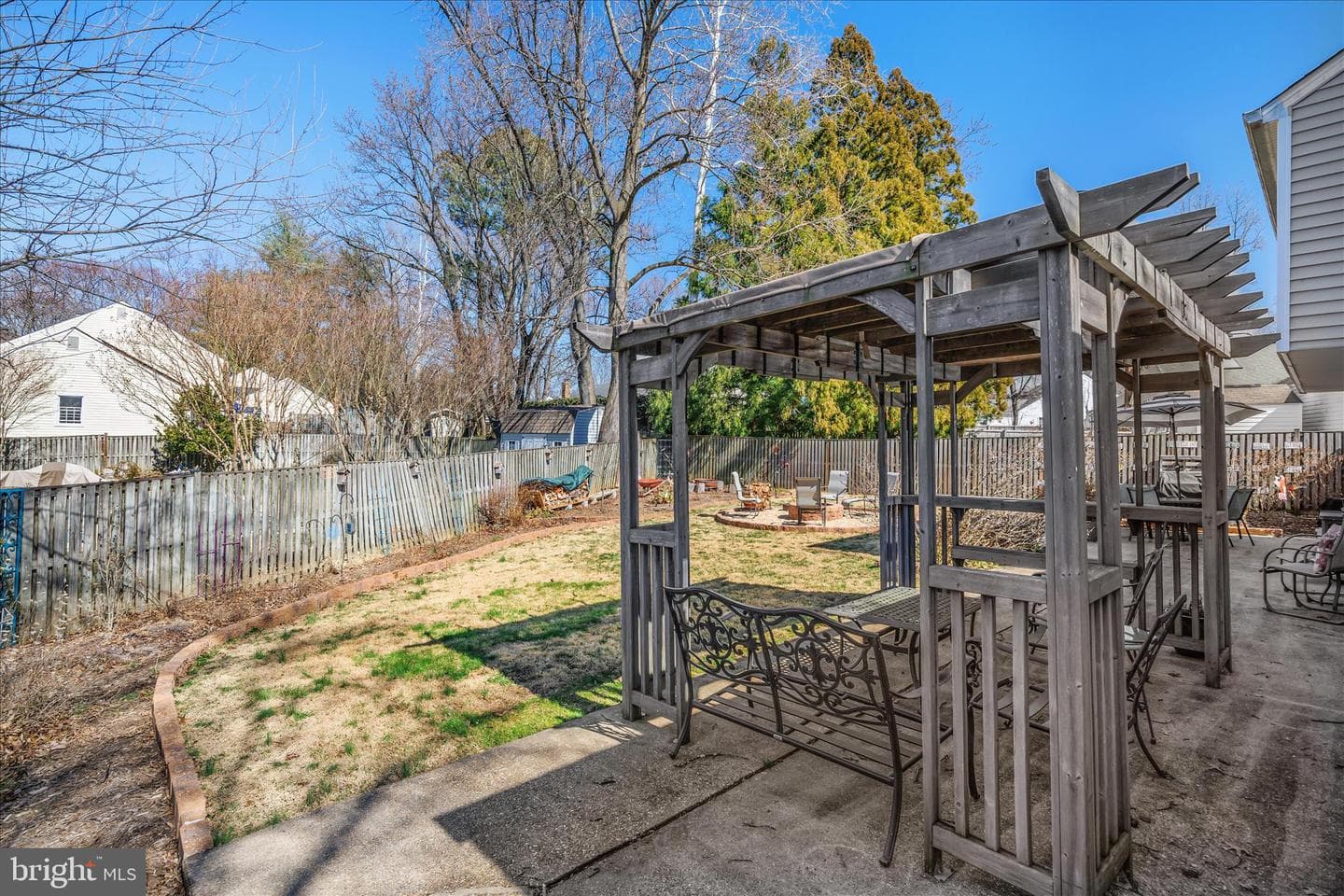 1873 Harcourt Avenue photo 39