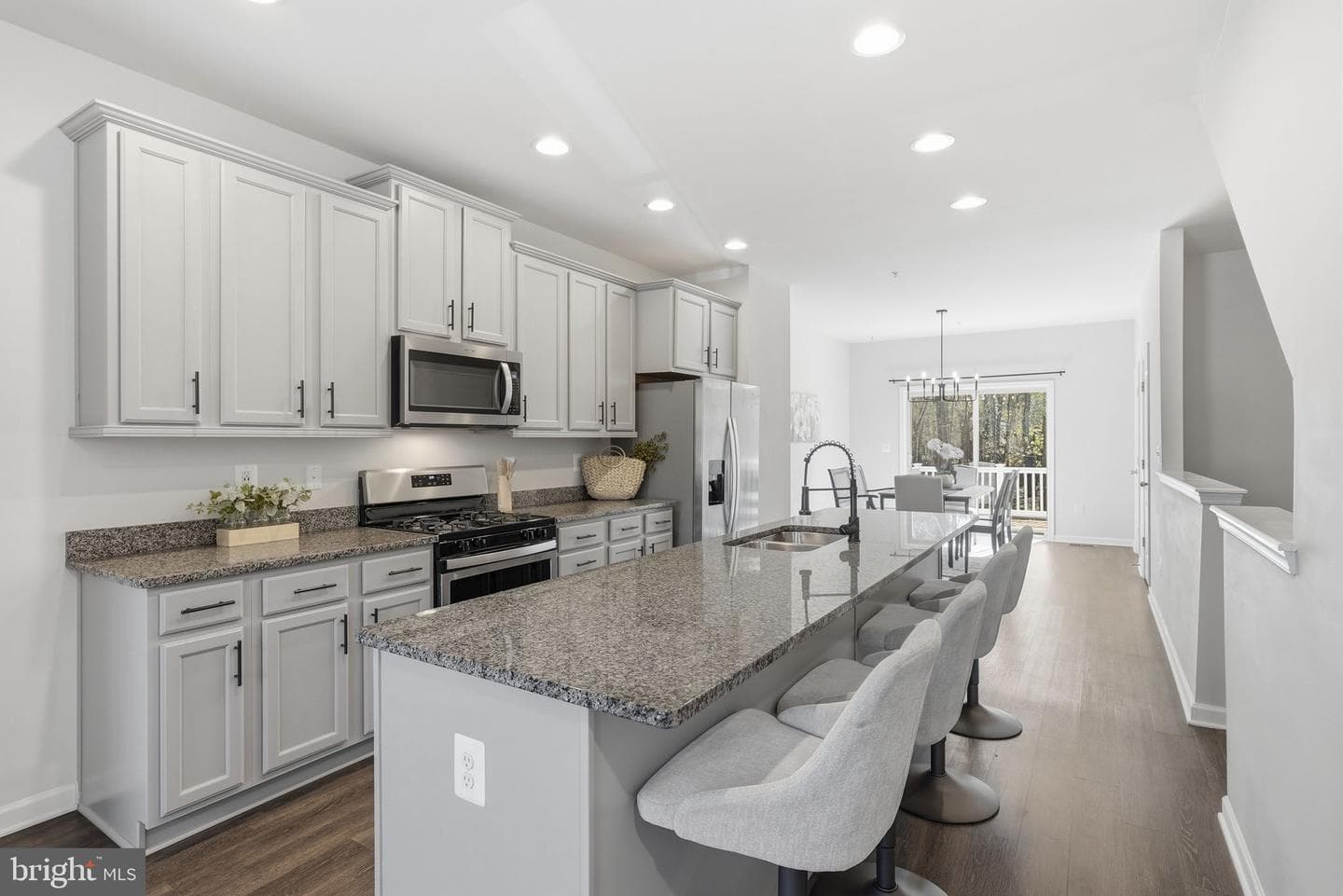 8219 Hollow Court photo 9