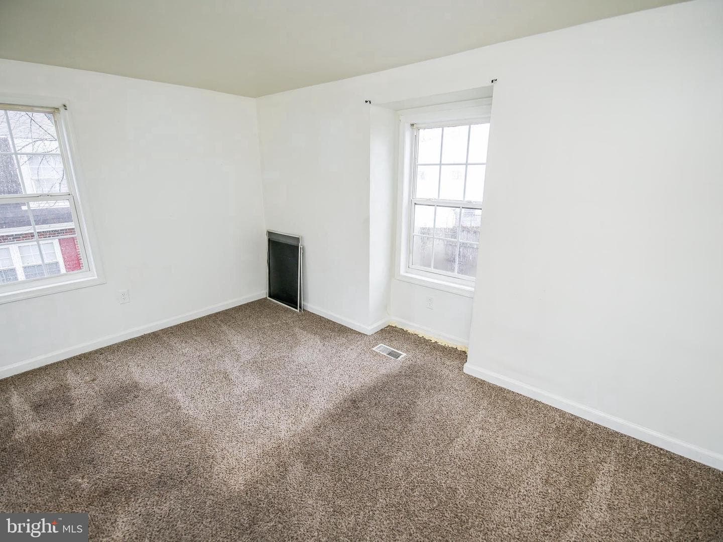 8519 Pioneer Drive photo 16