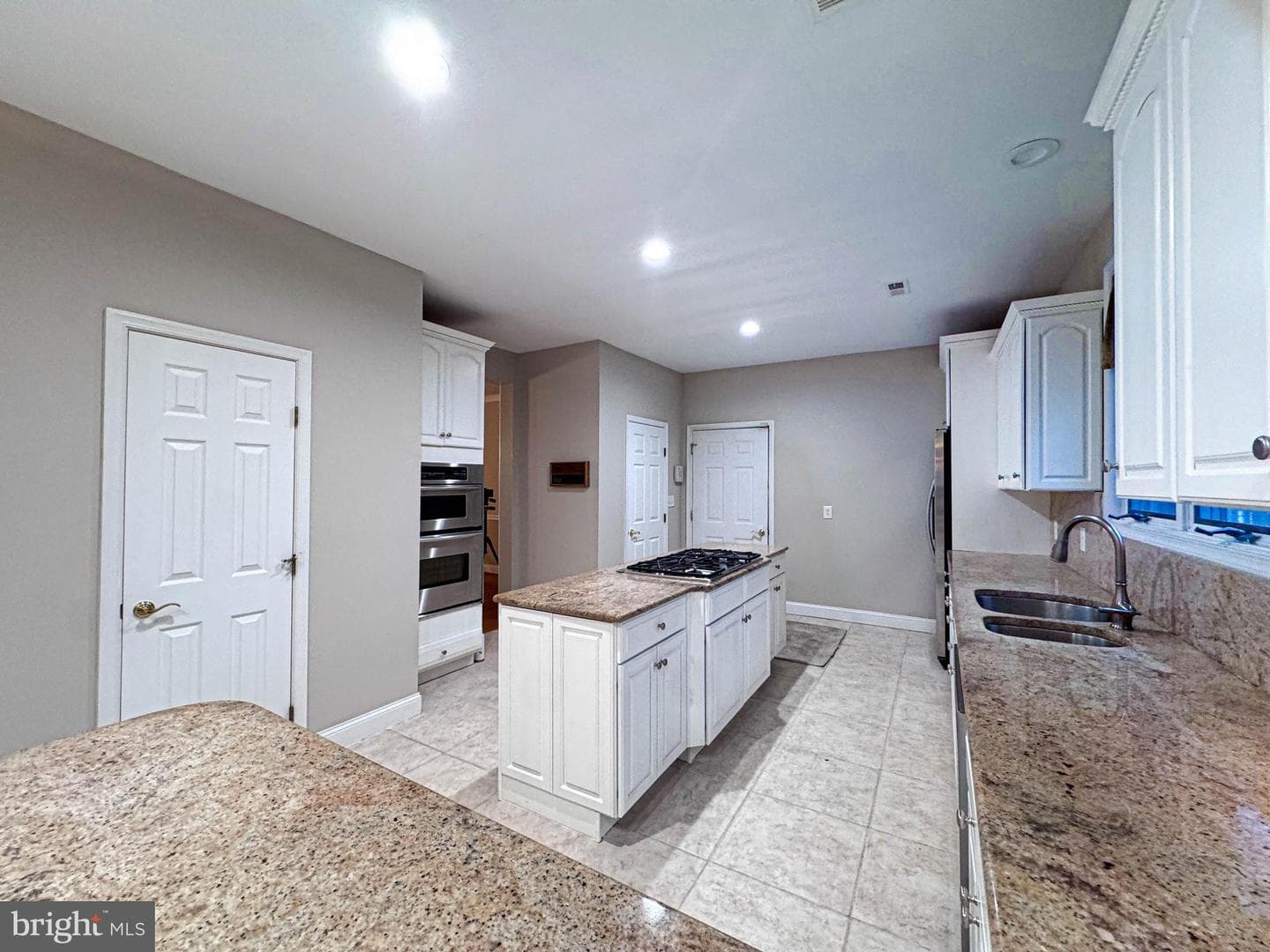 1527 Wild Cranberry Drive photo 24