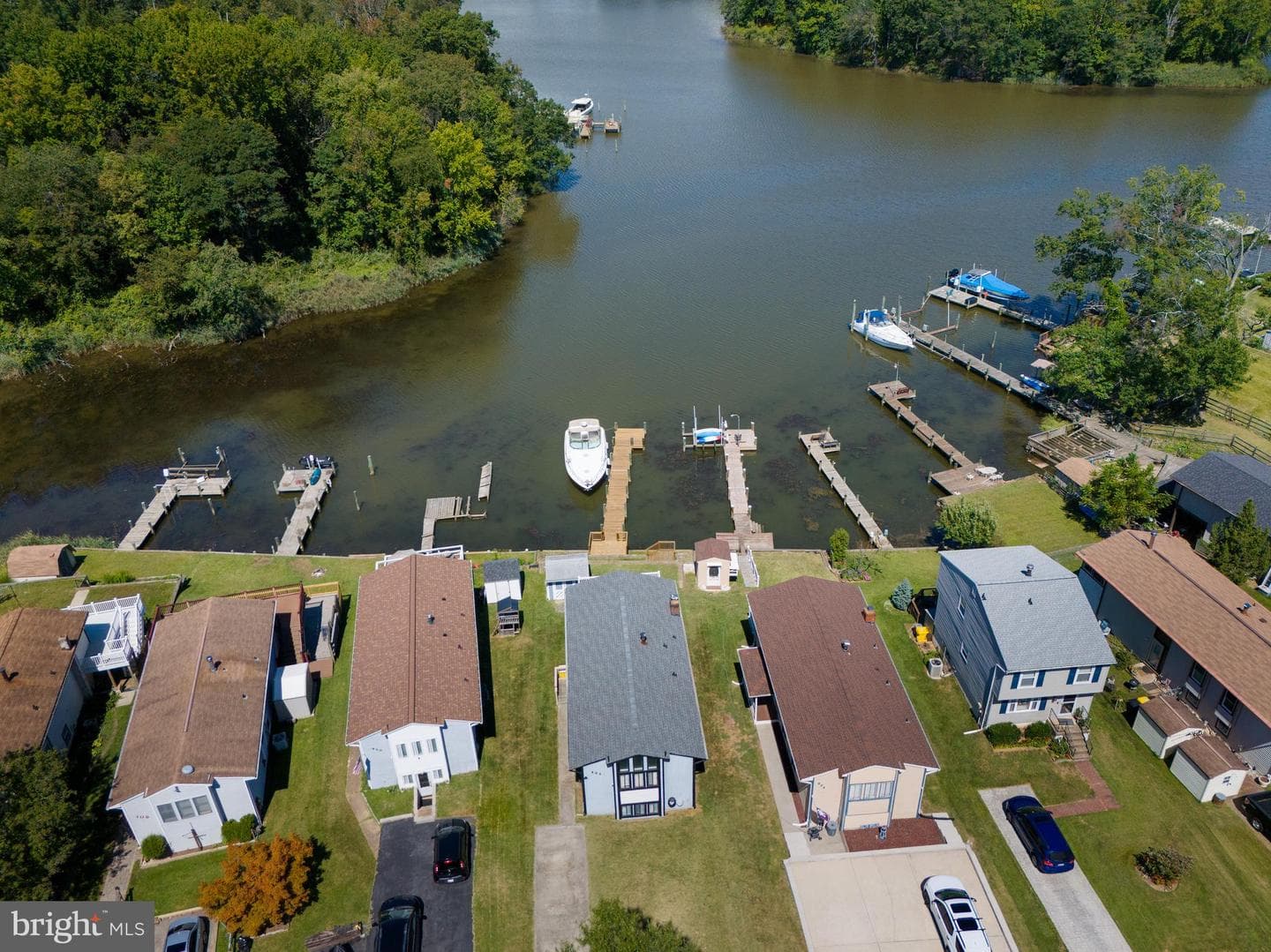 802 Waterview Drive photo 6