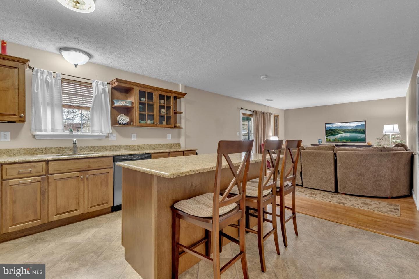 8205 Grassland Road photo 12