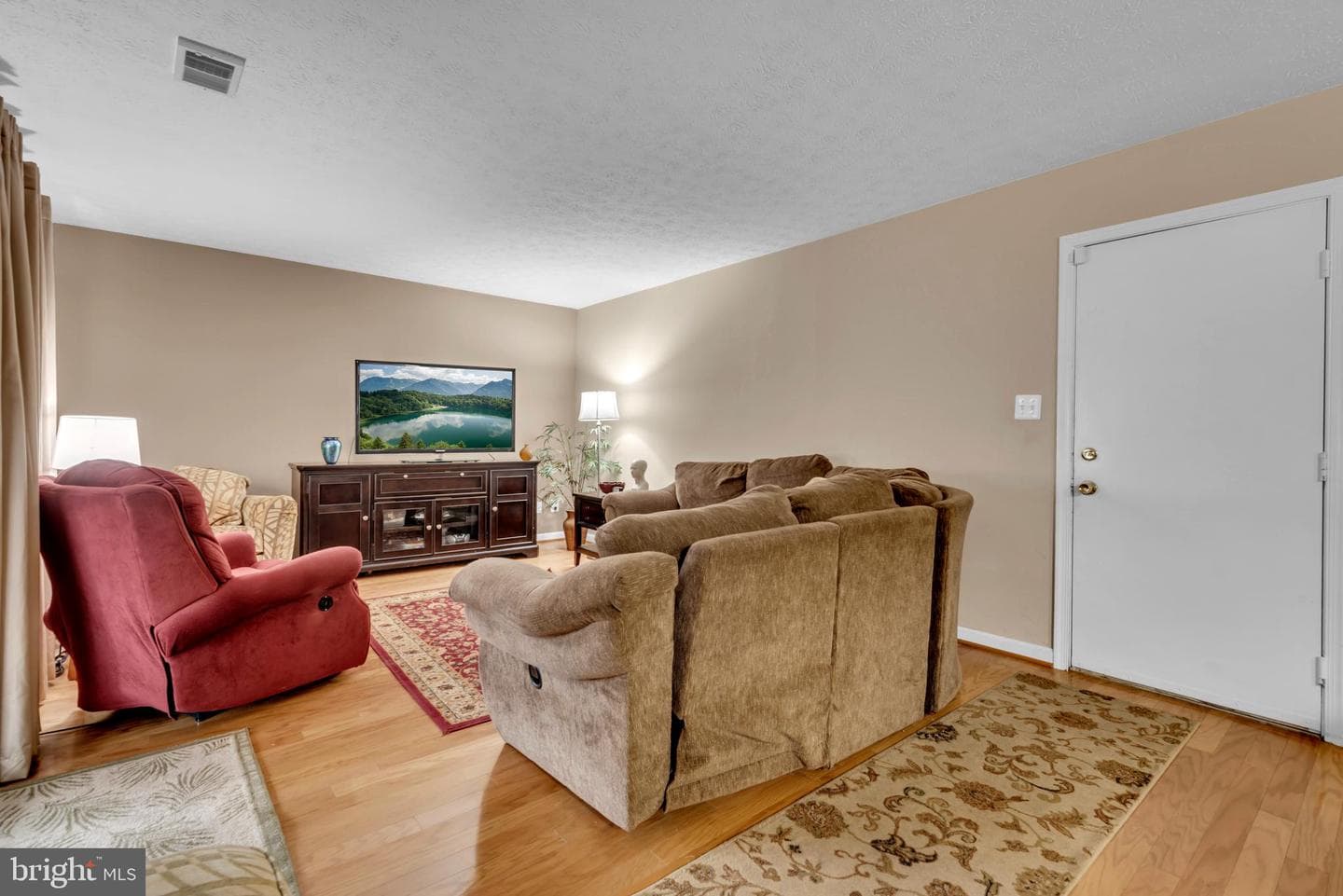 8205 Grassland Road photo 16