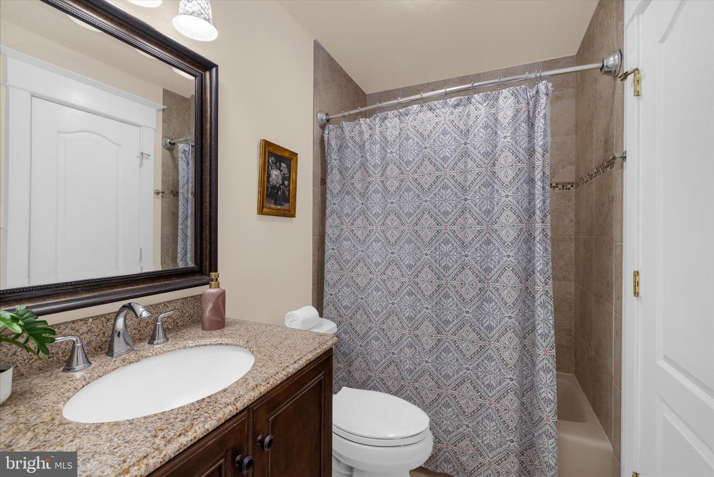 962 Coachway photo 46