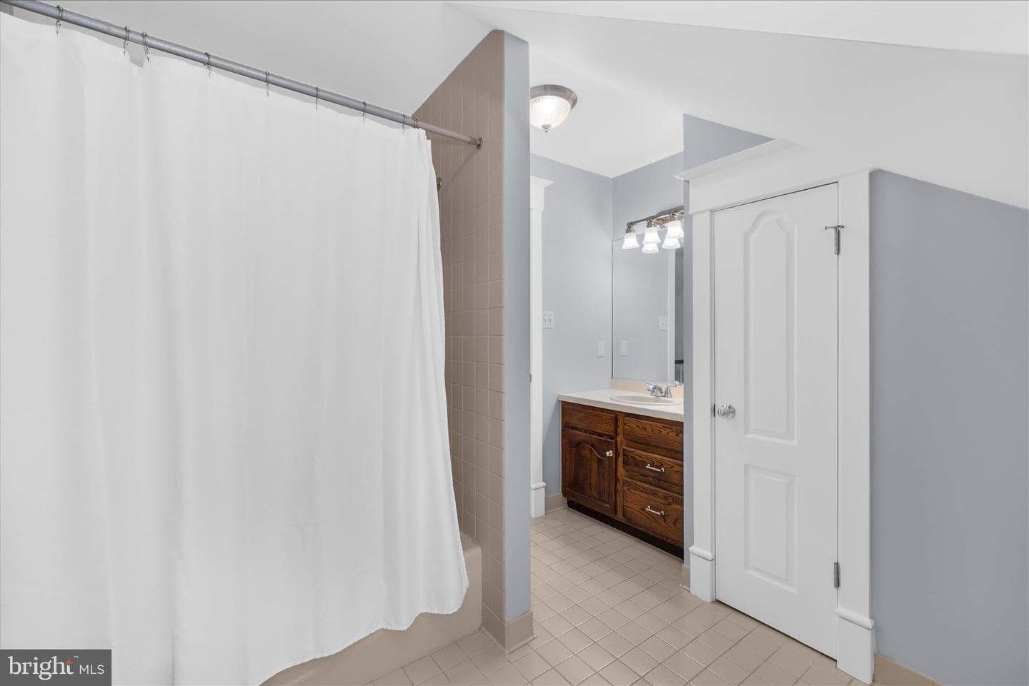 962 Coachway photo 60