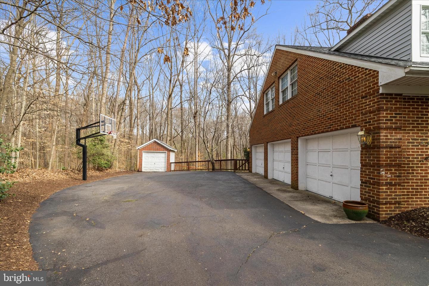 962 Coachway photo 88