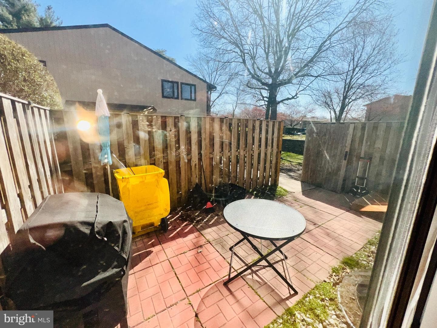 596 West Court photo 9