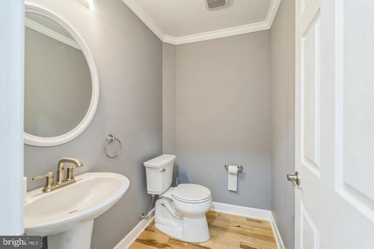 1123 Odenton Road photo 6