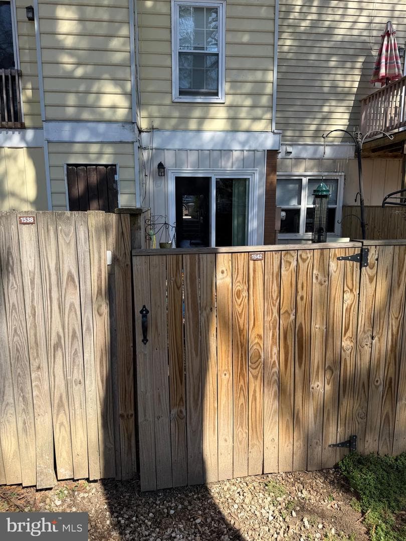 1542 Lowell Court photo 23