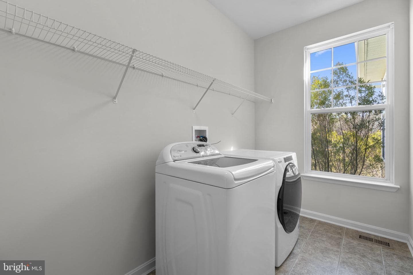 1413 Della Way photo 22