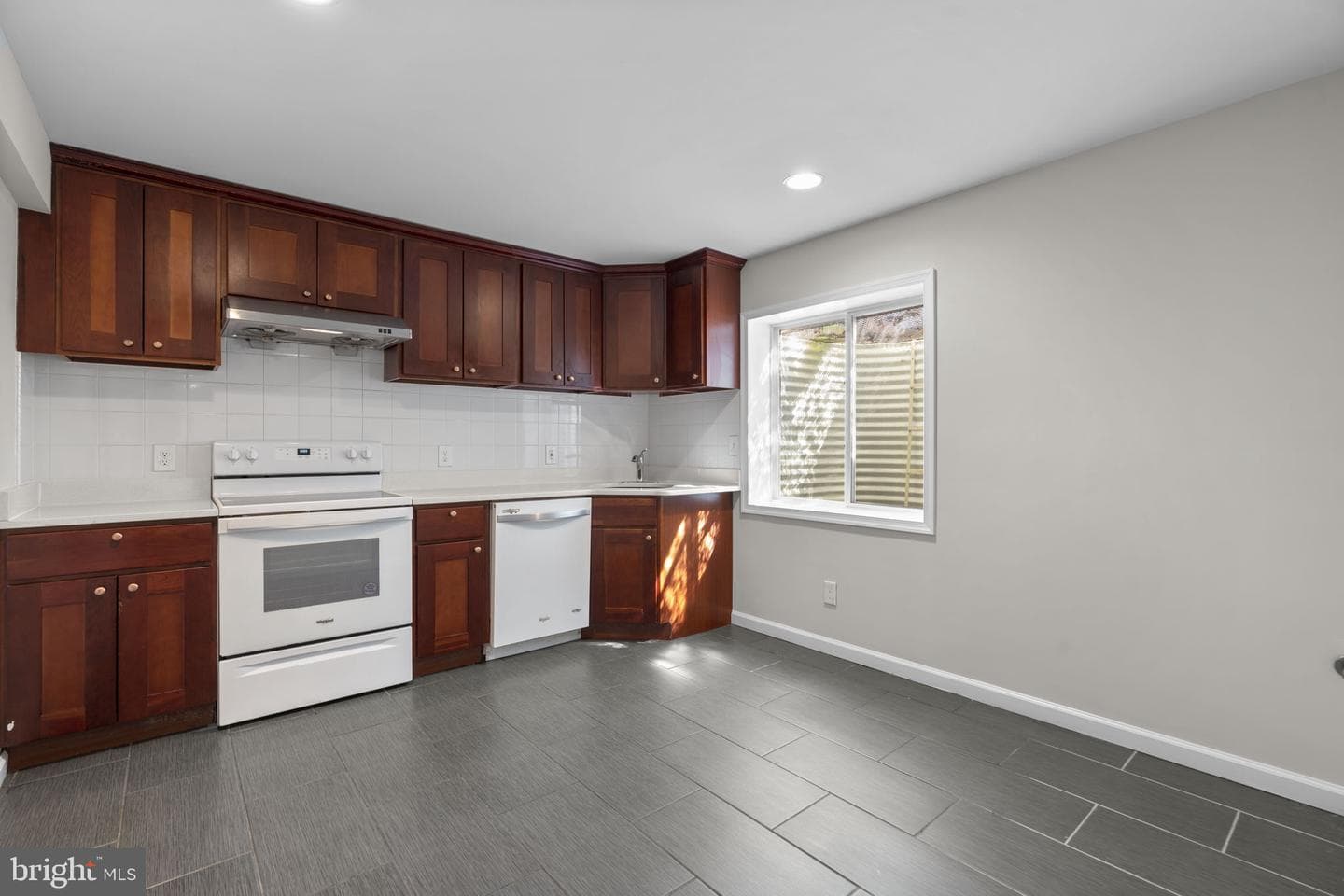1413 Della Way photo 51