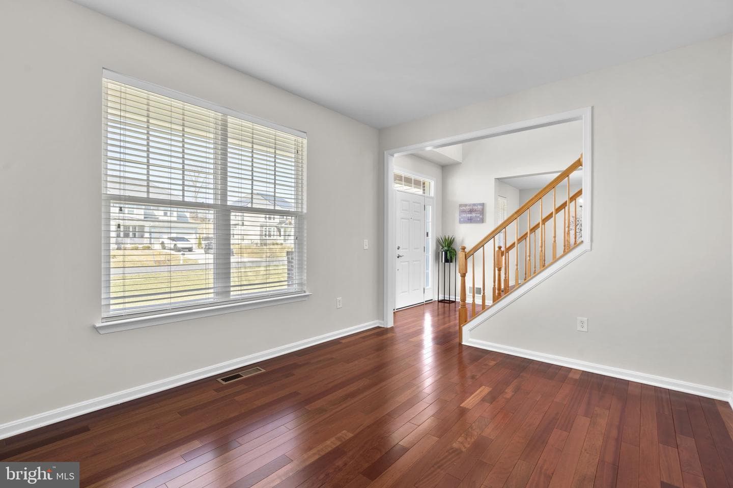 1413 Della Way photo 7