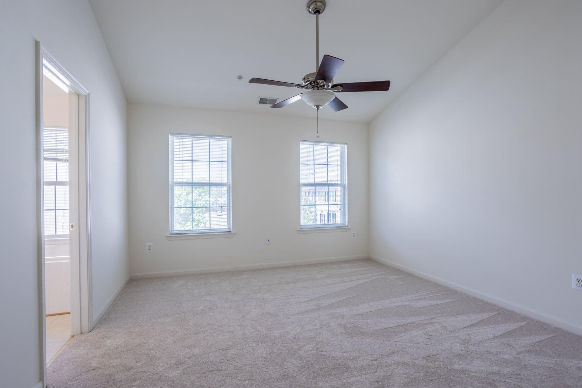 8031 Apple Valley Drive photo 33