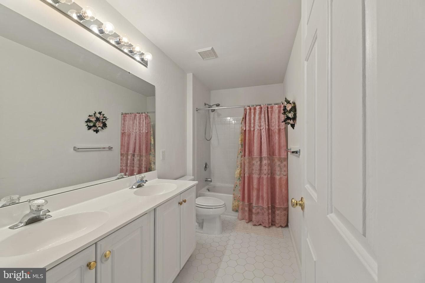 220 Cypress Ridge Drive photo 33