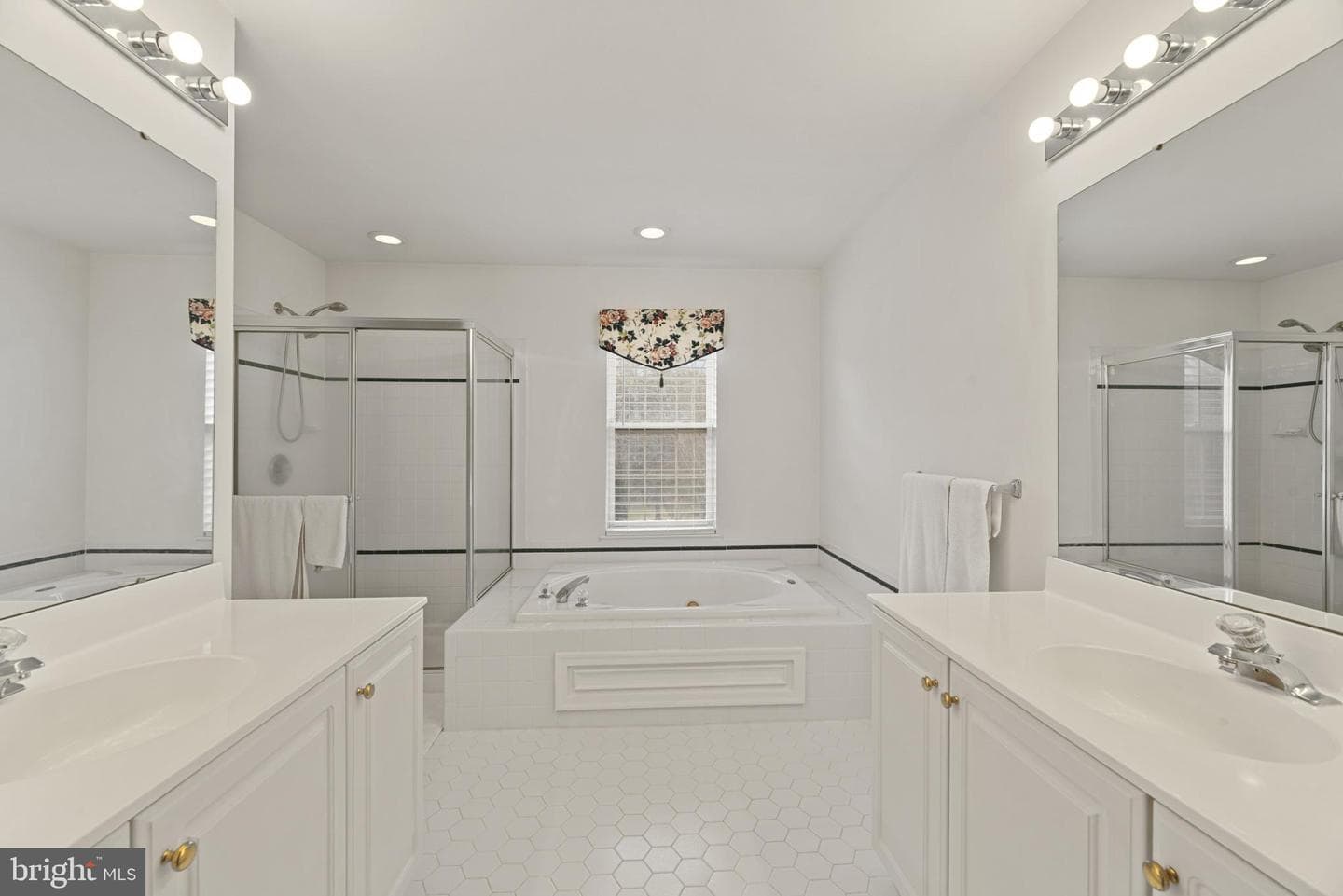 220 Cypress Ridge Drive photo 35
