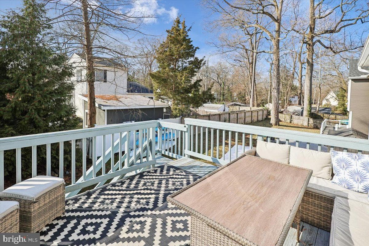 390 Laurel Trail photo 17