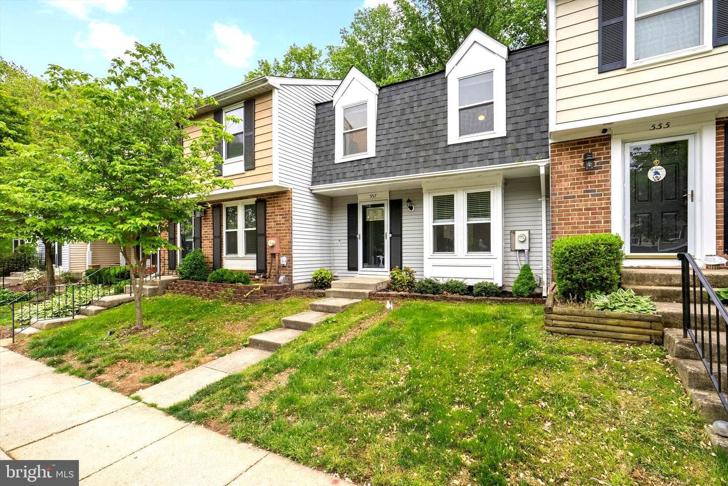 557 Bay Dale Court photo 2