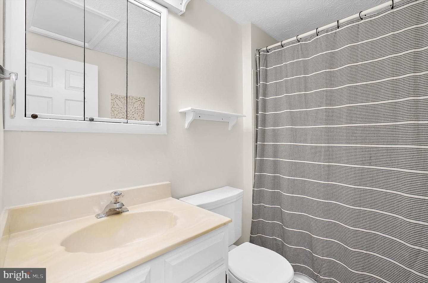 557 Bay Dale Court photo 35