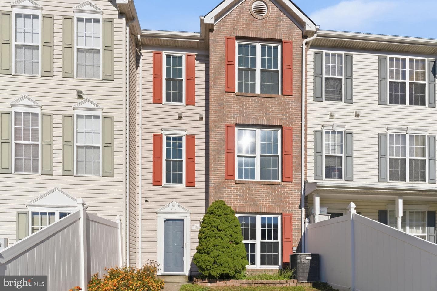 1805 Chatfield Terrace photo 3