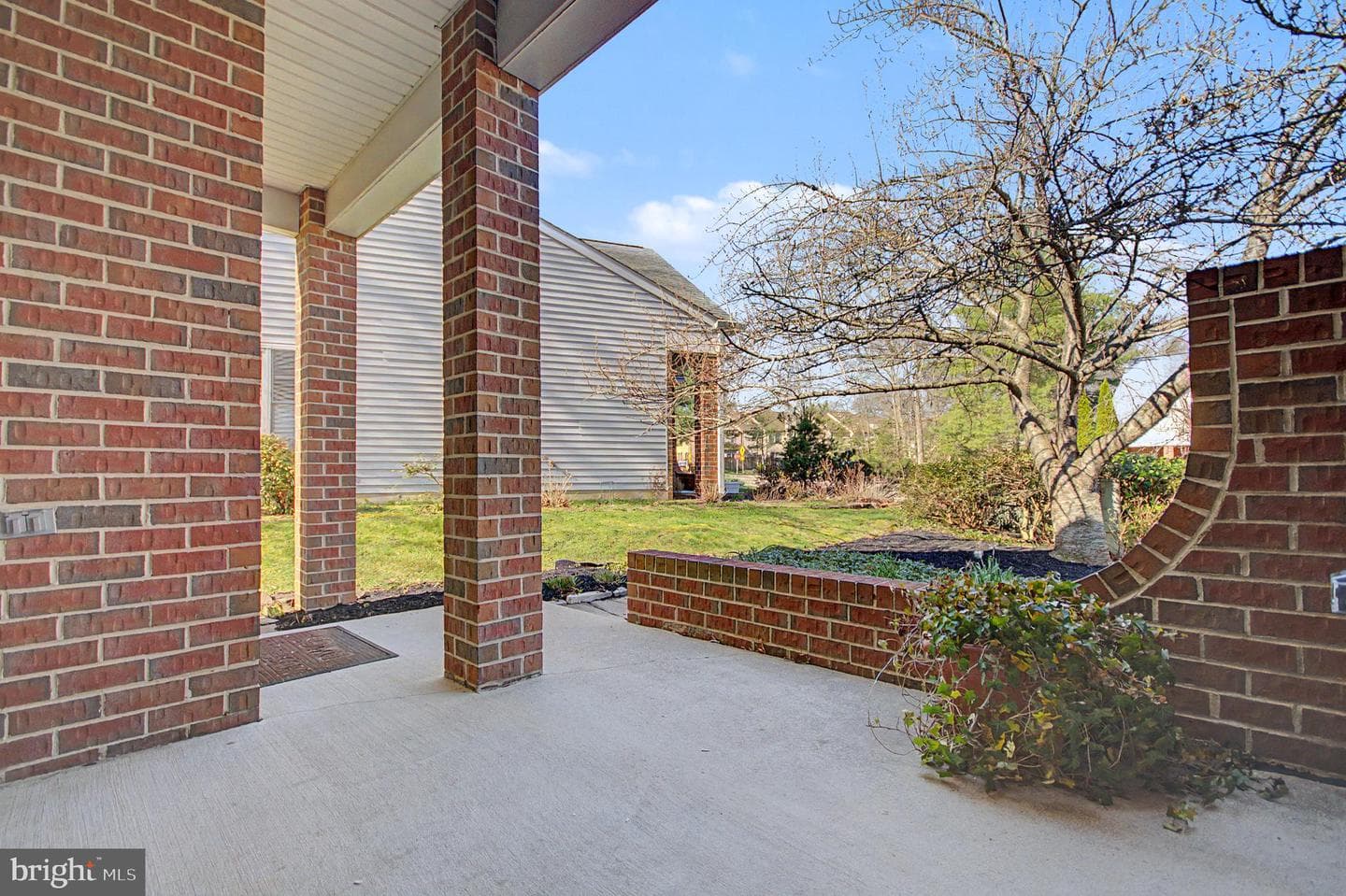 906 Perry Landing Court photo 2
