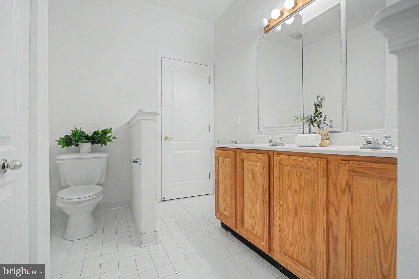 906 Perry Landing Court photo 25