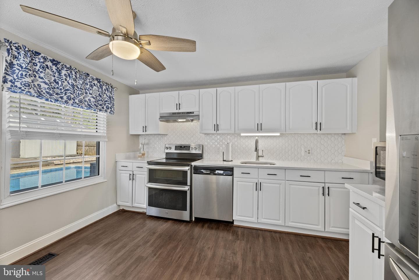 372 Blossom Tree Drive photo 10