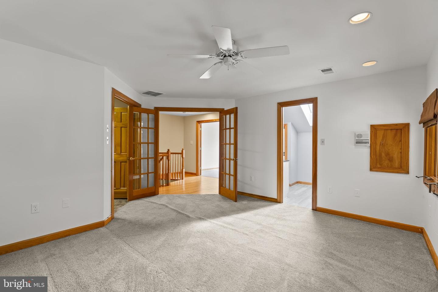 615 Traveller Court photo 49