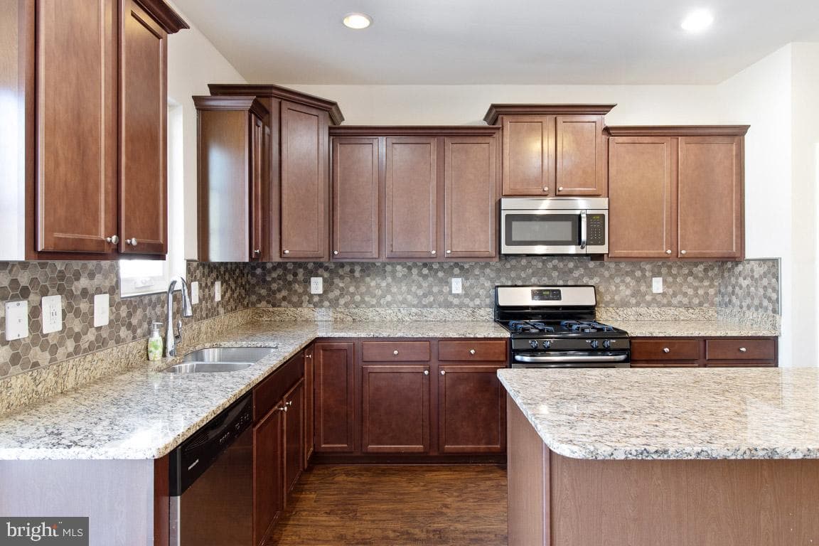 520 Kinglets Roost Lane photo 4