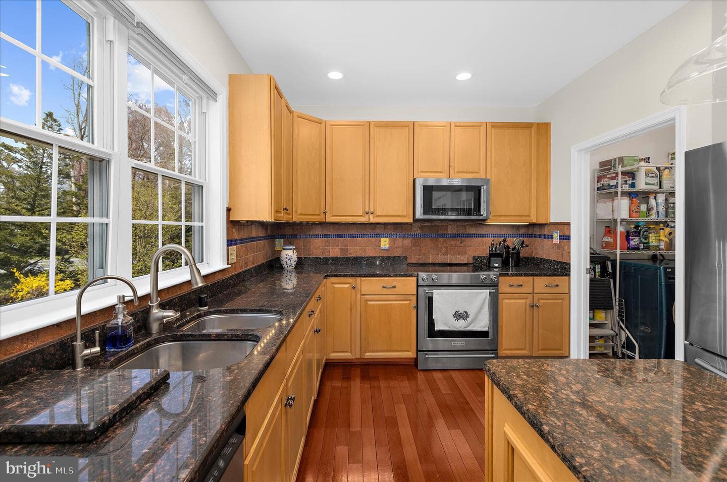 92 Clifford Boulevard photo 12