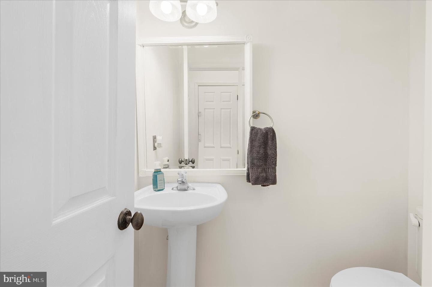 92 Clifford Boulevard photo 18
