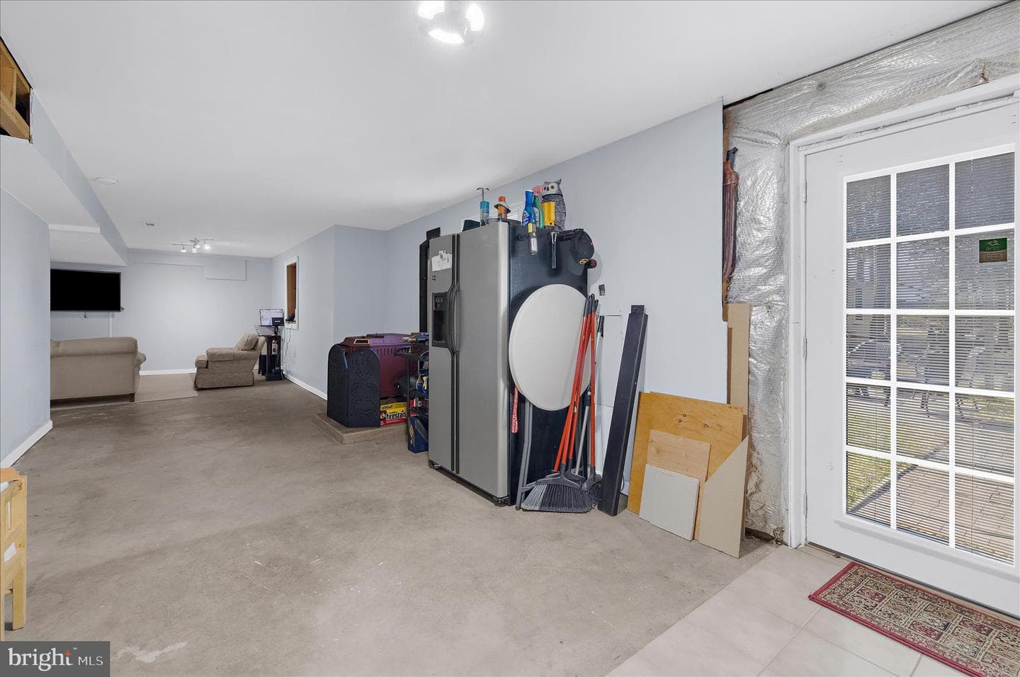 92 Clifford Boulevard photo 38