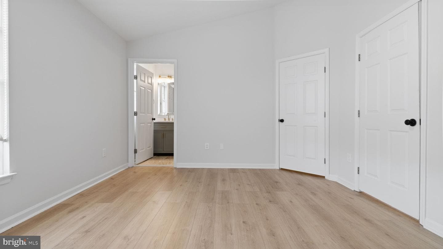 1404 Pangbourne Way photo 14