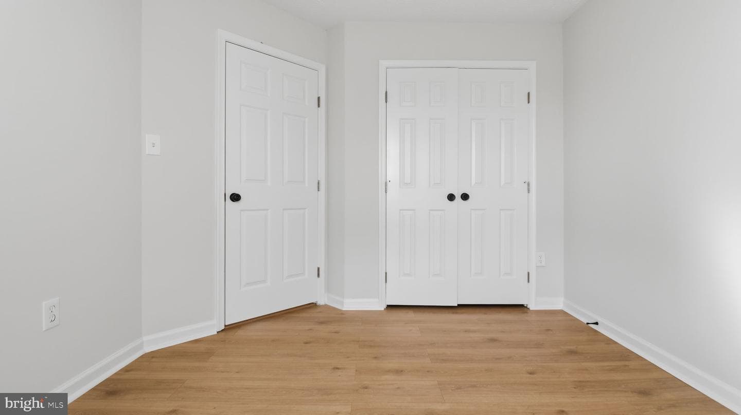 1404 Pangbourne Way photo 23