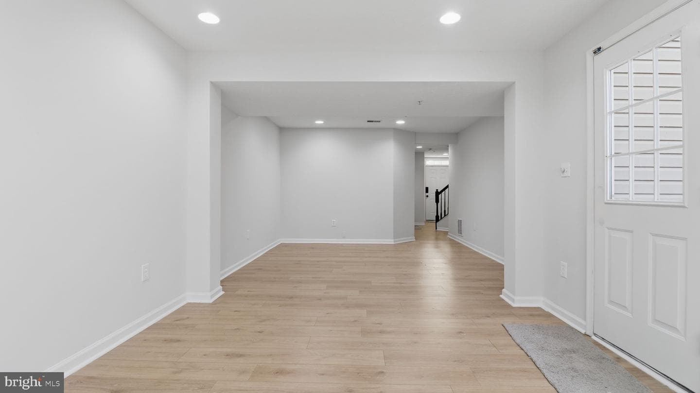1404 Pangbourne Way photo 26