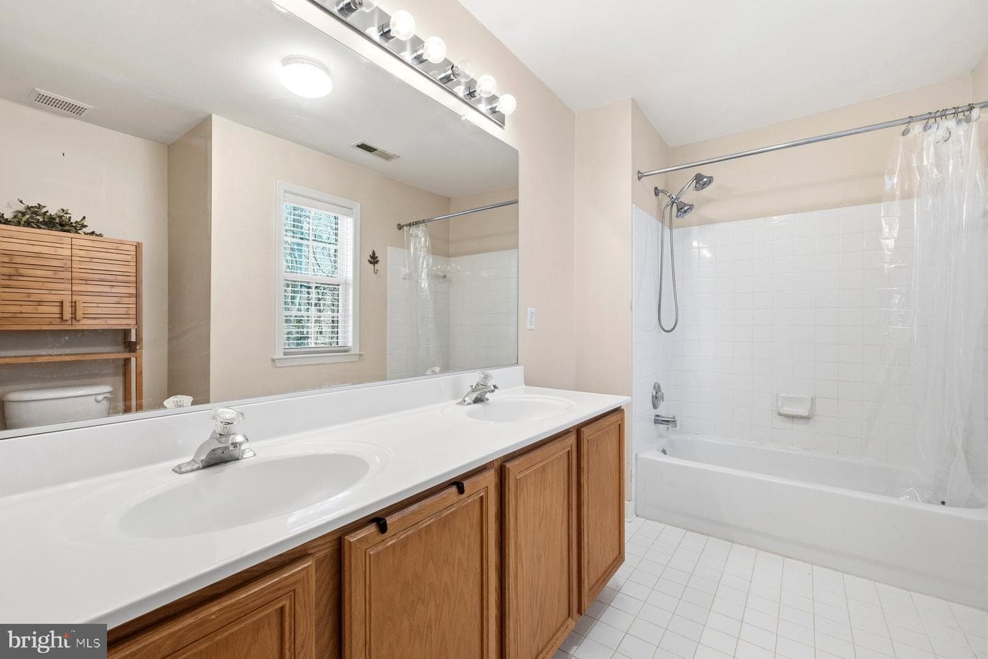 7810 Grandison Way photo 35