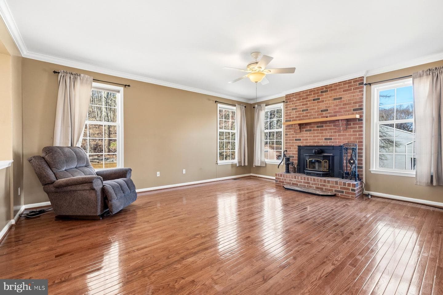 7810 Grandison Way photo 9