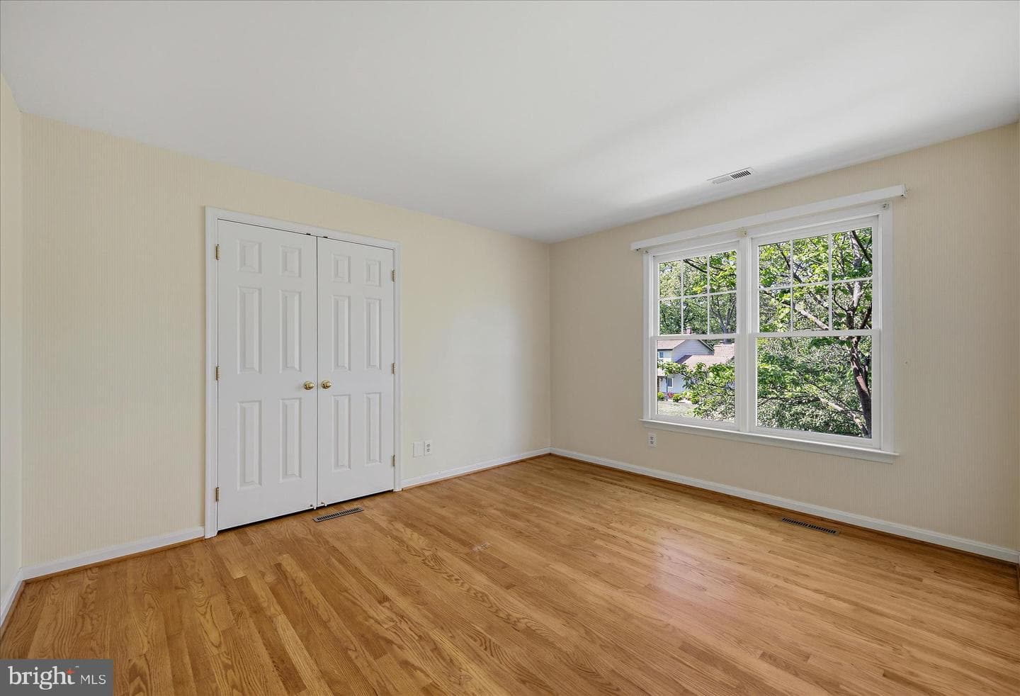 317 White Plains Court photo 37