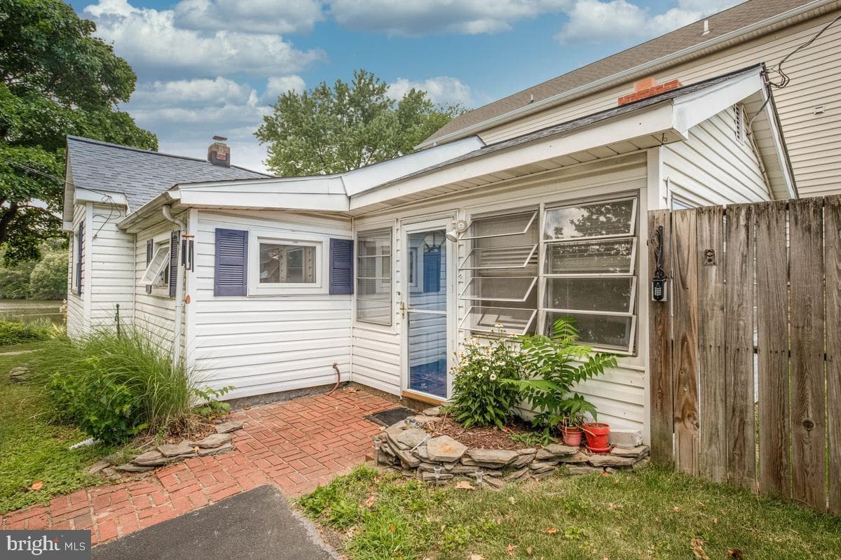 7801 Waterview photo 32