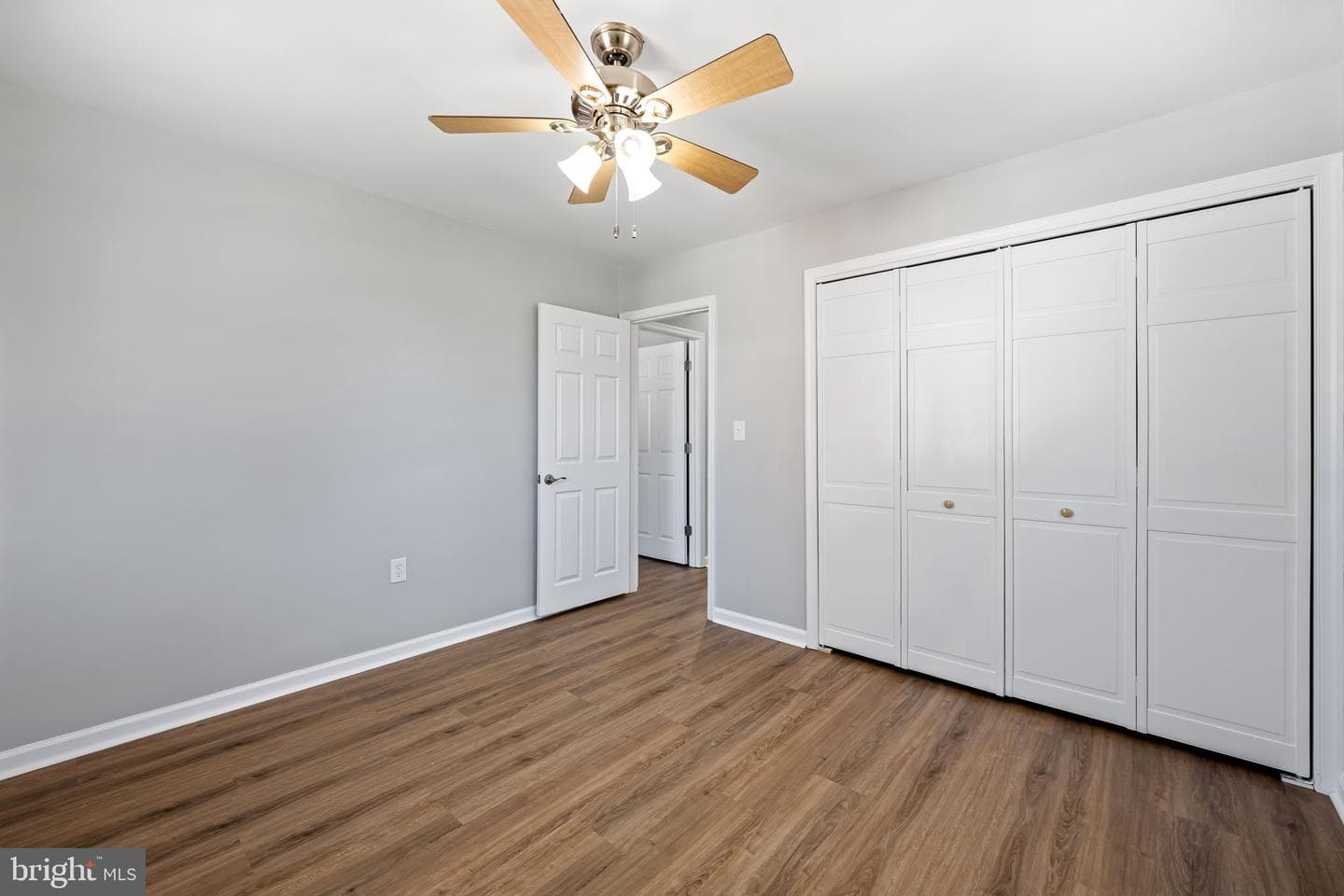 102 Charles Road photo 16