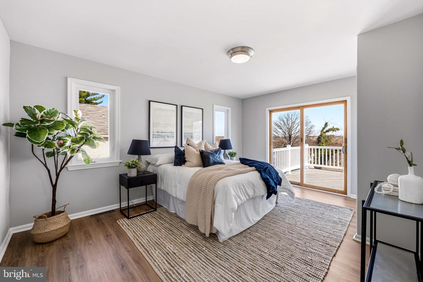 102 Charles Road photo 22
