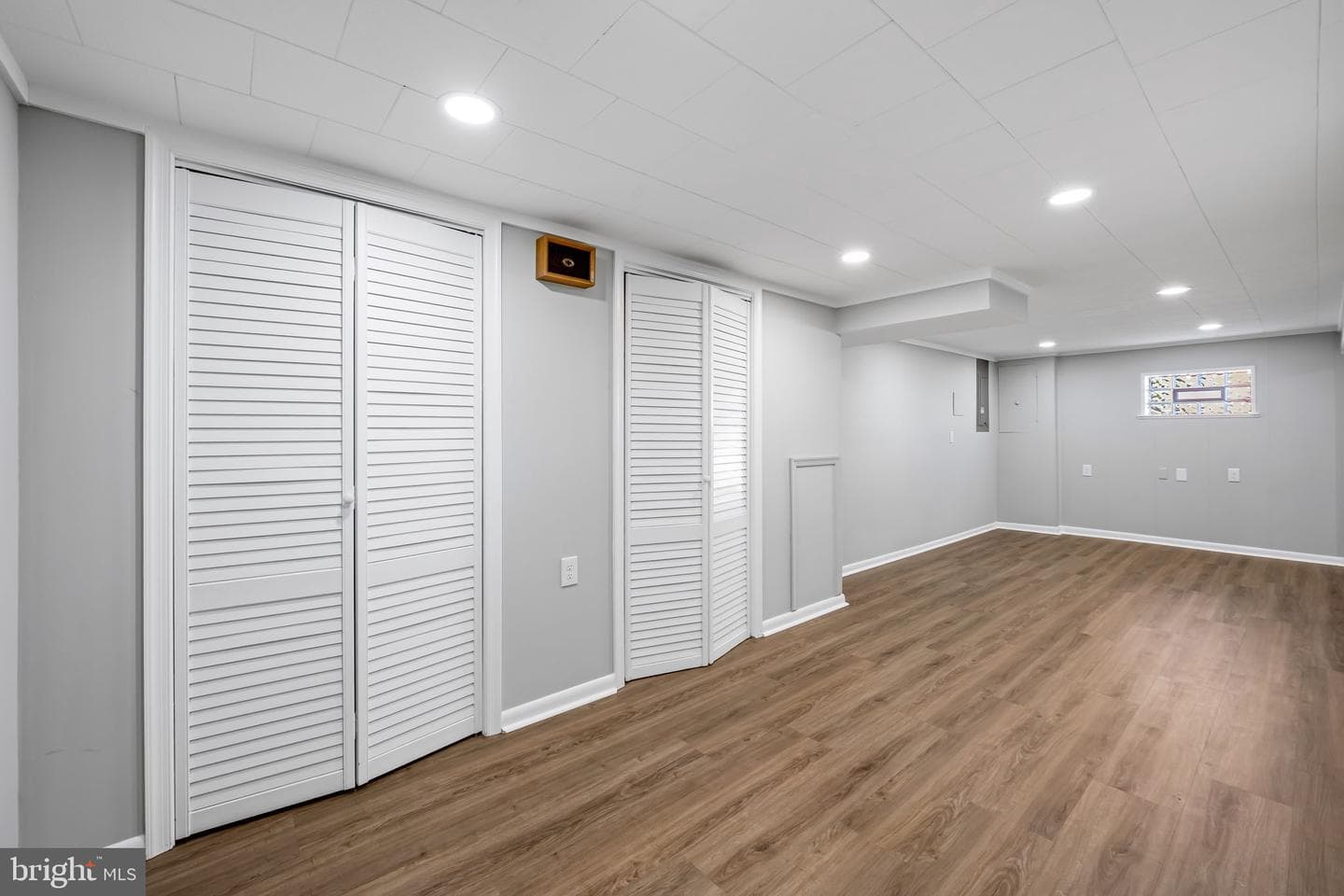 102 Charles Road photo 26