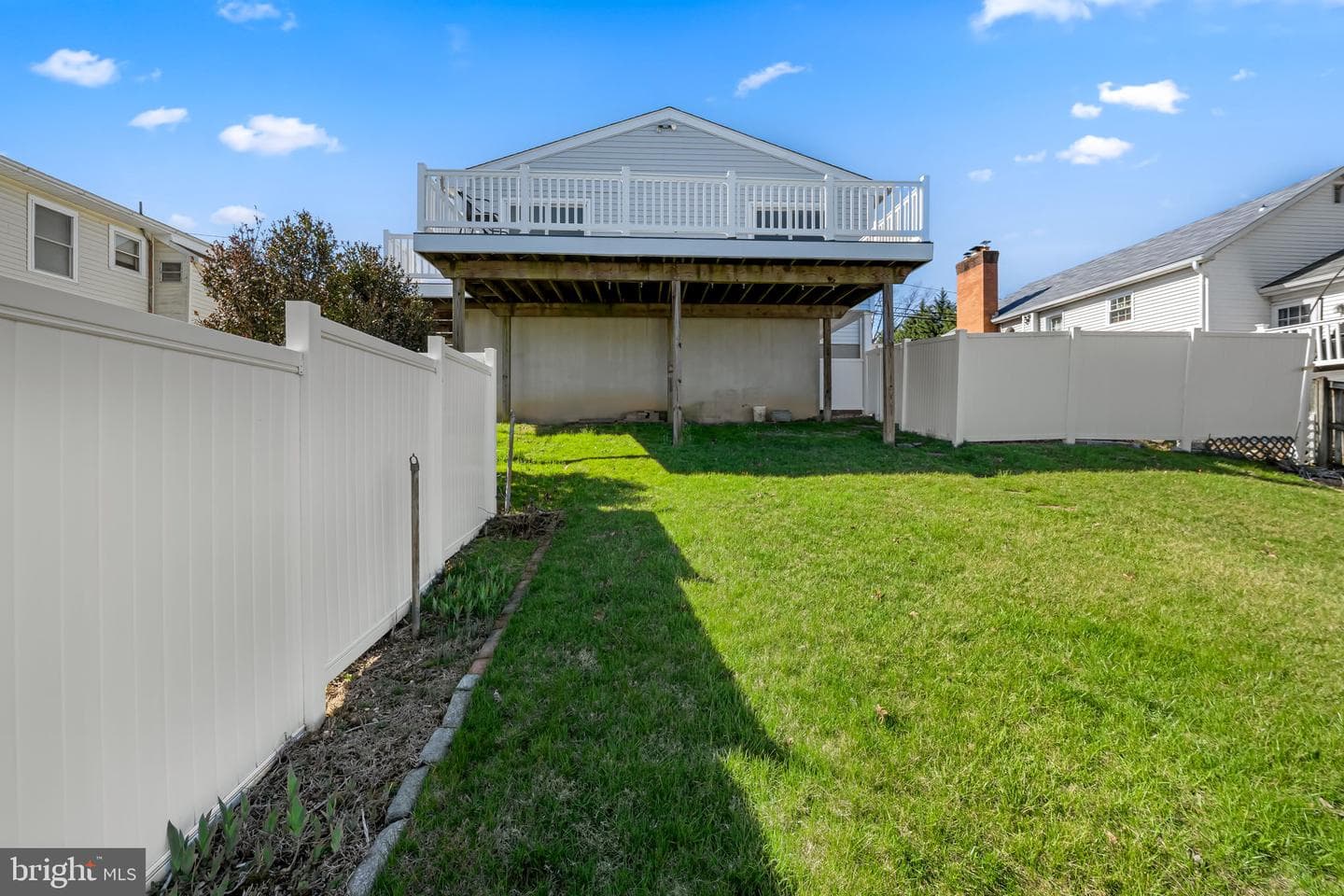 102 Charles Road photo 32