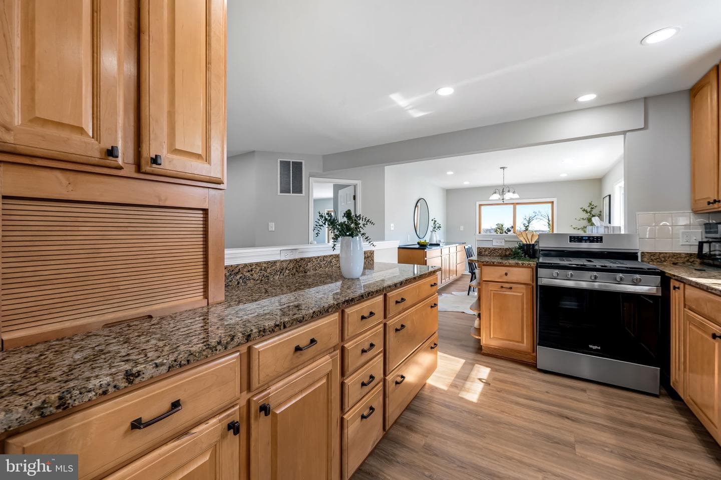 102 Charles Road photo 9