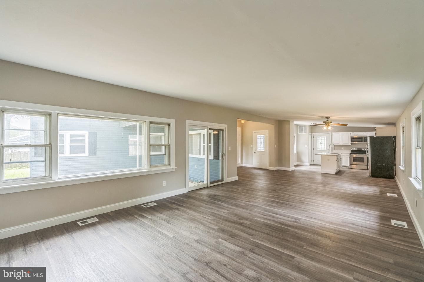 511 Sylvan Way photo 12