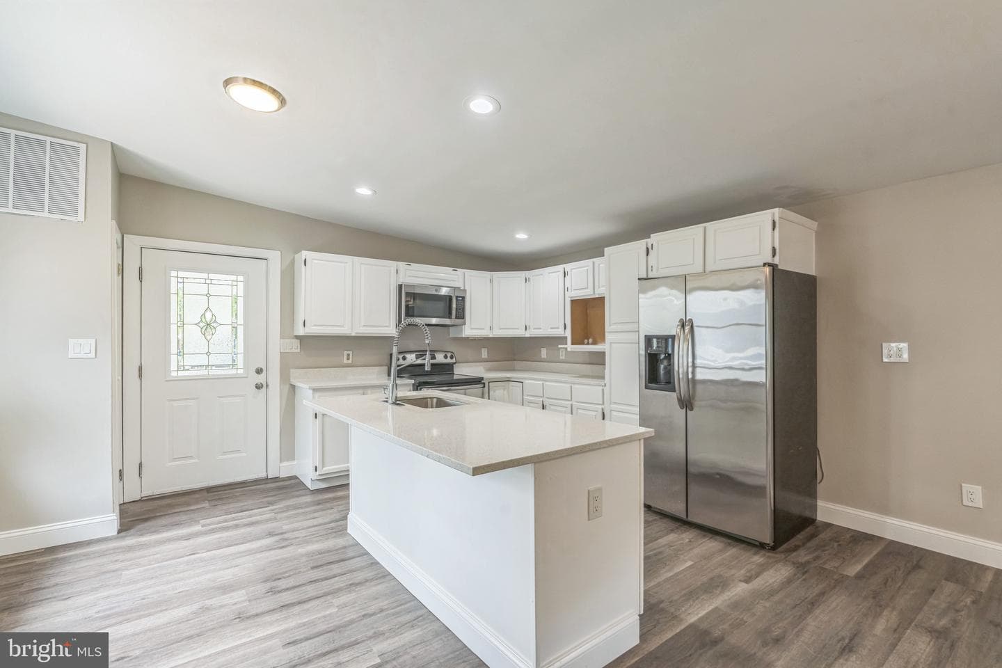 511 Sylvan Way photo 13