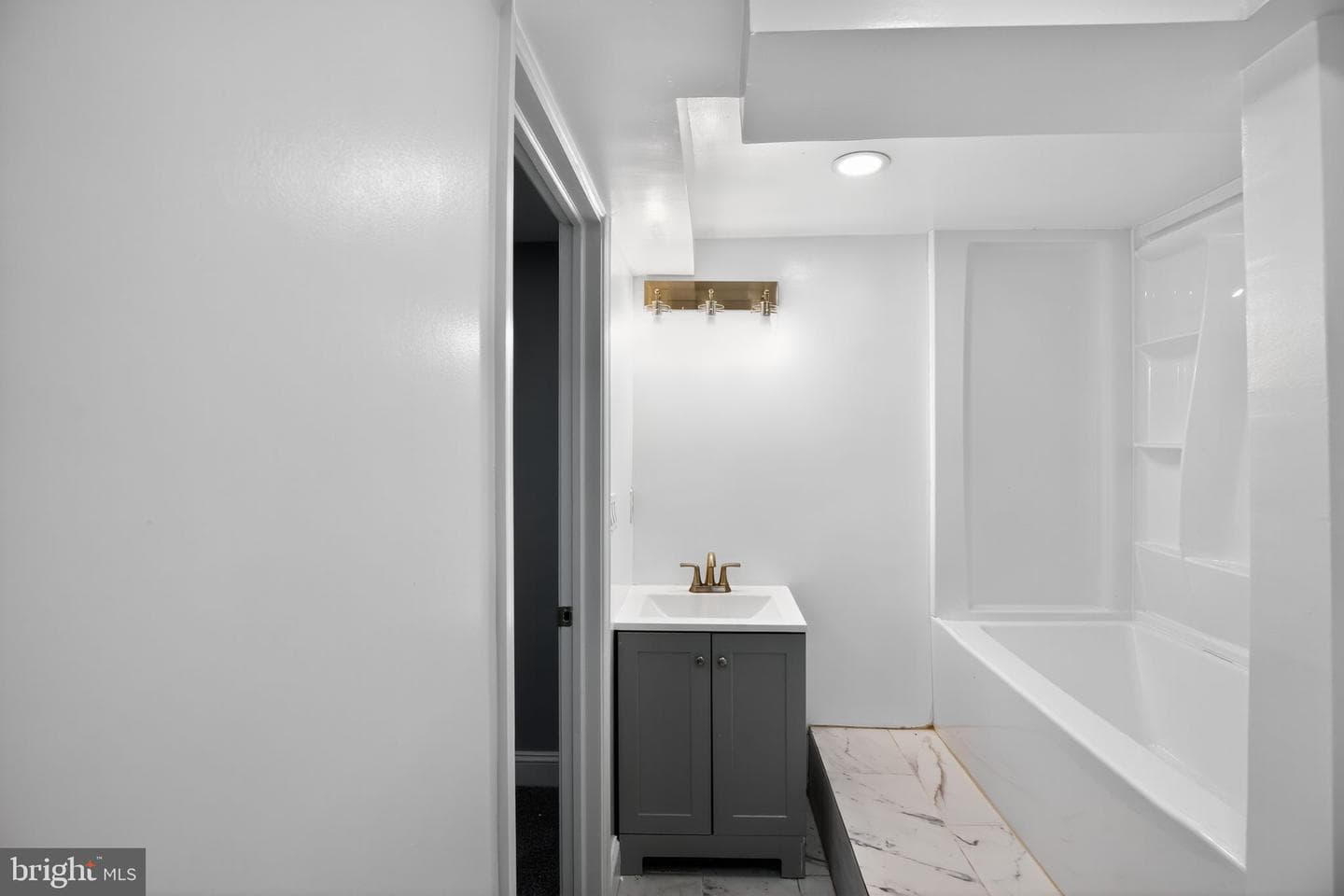 511 Sylvan Way photo 25
