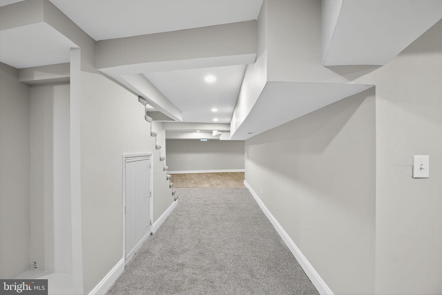 511 Sylvan Way photo 30