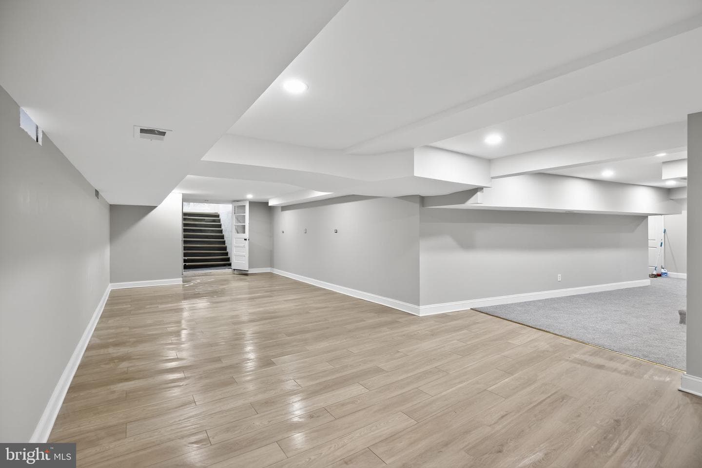 511 Sylvan Way photo 41