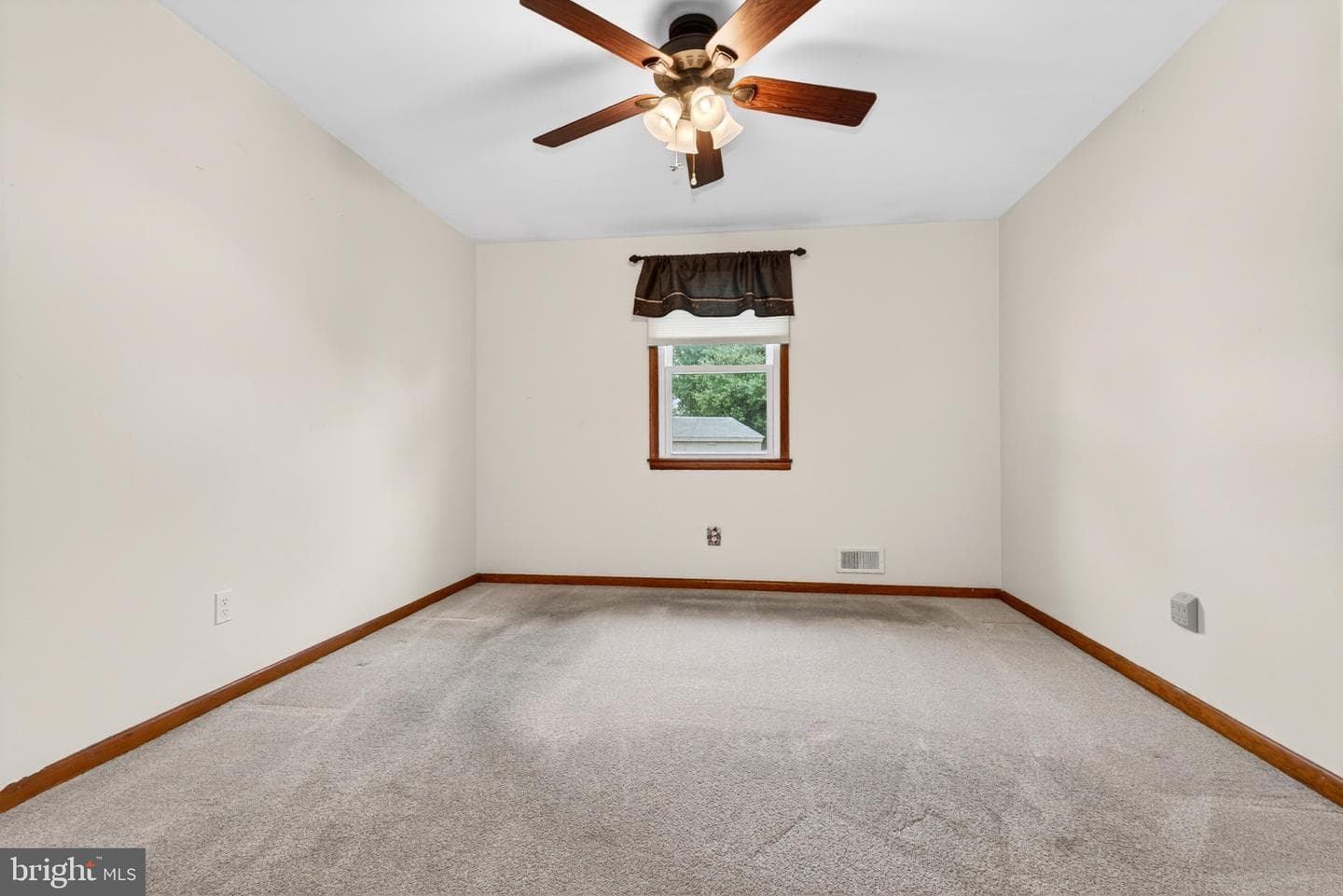 1200 Whitman Drive photo 26